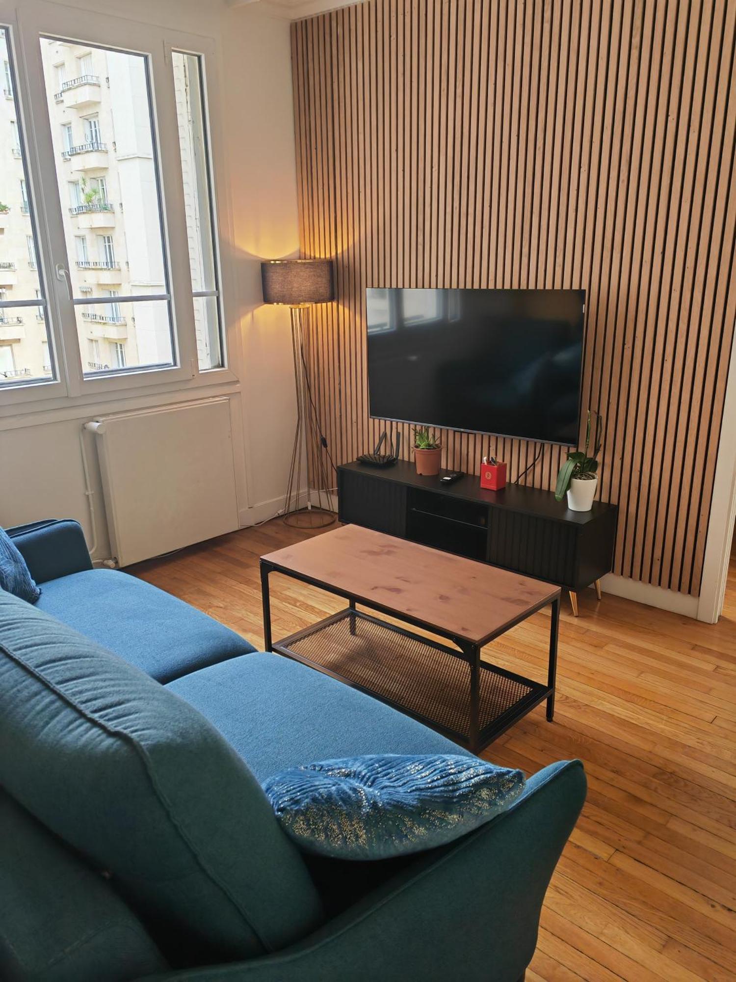 View Sur La Seine Apartment Paris Exterior photo